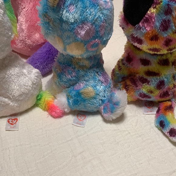 9” & 6” Ty Set of Unicorns Beanie Boo Plush - Picture 9 of 13